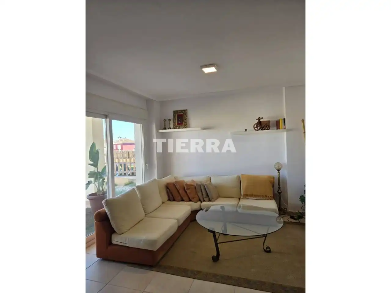 Außenansicht von Wohnung zur Miete in Murcia mit Klimaanlage, Privatgarten und Terrasse