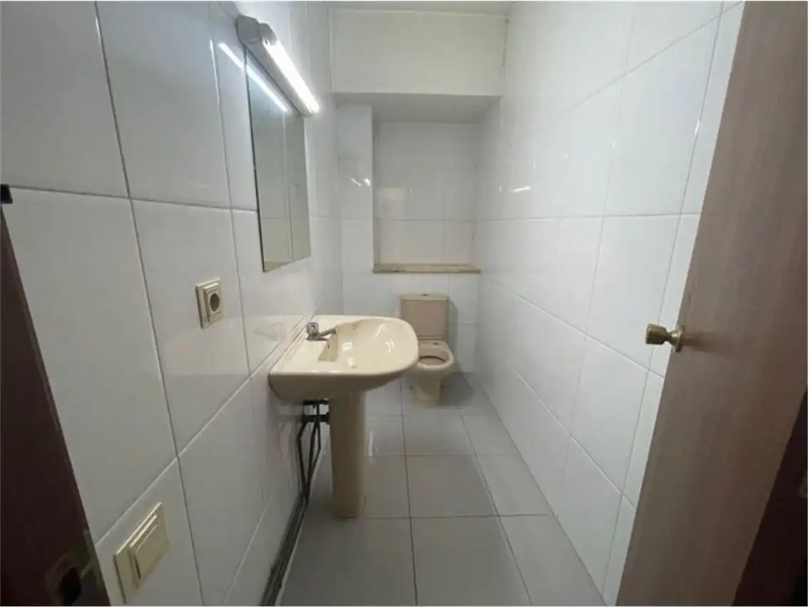 Local comercial en venda a Av Francesc Marimón, imagen 12