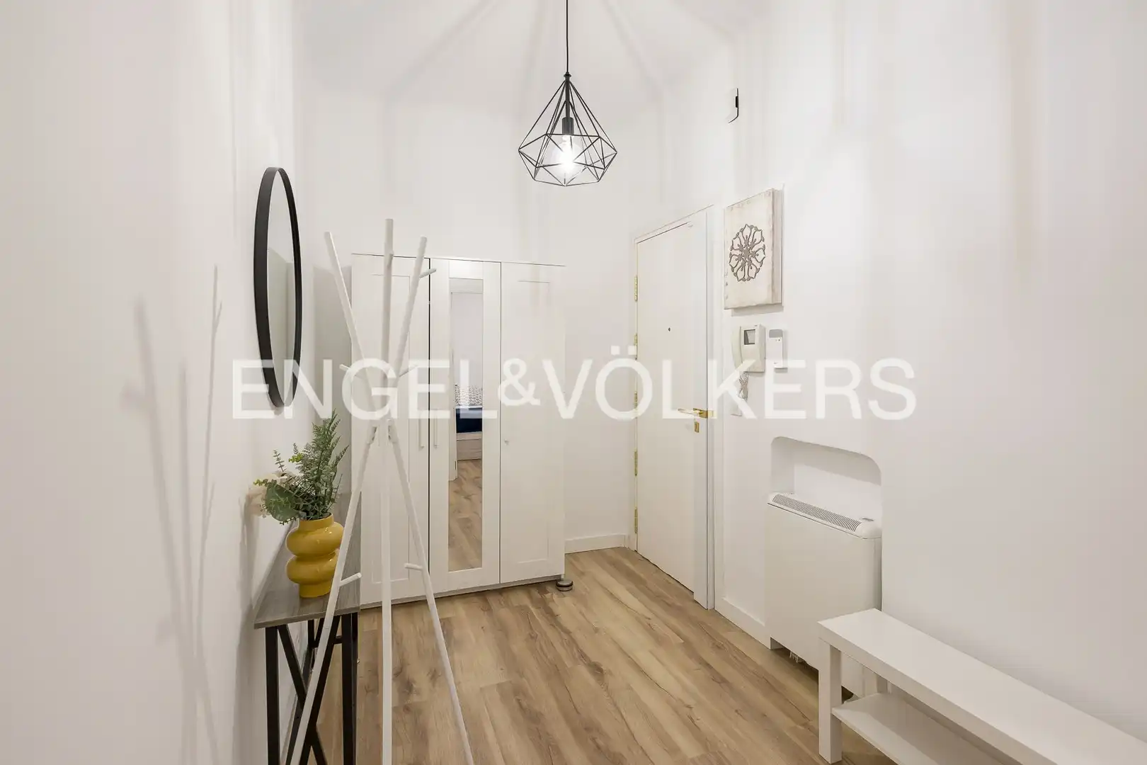 Flat for rent in Madrid  with Heating, Parquet flooring and Furnished