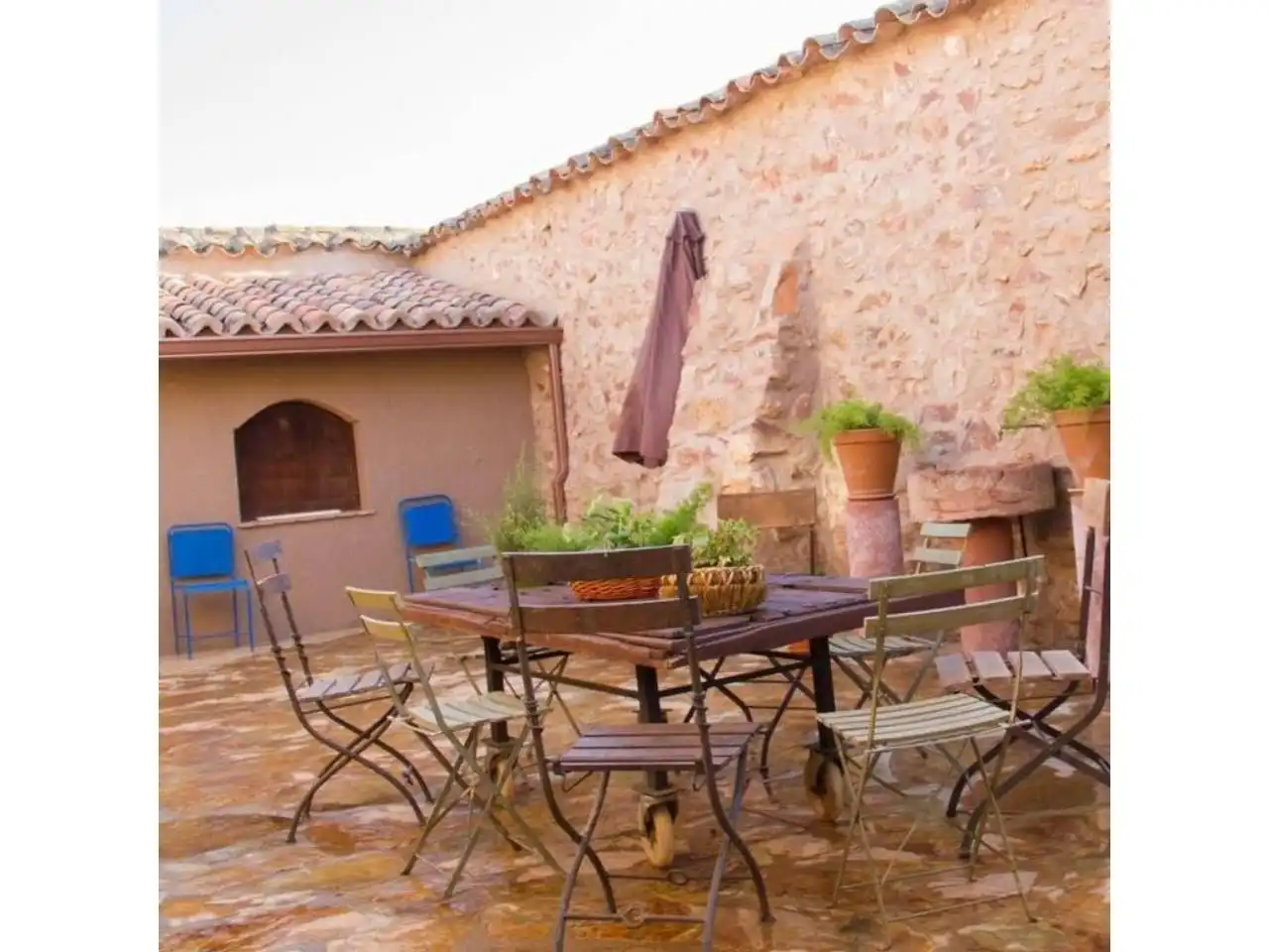 Terraza de Finca rústica en venta en Alhambra con Aire acondicionado, Calefacción y Jardín privado