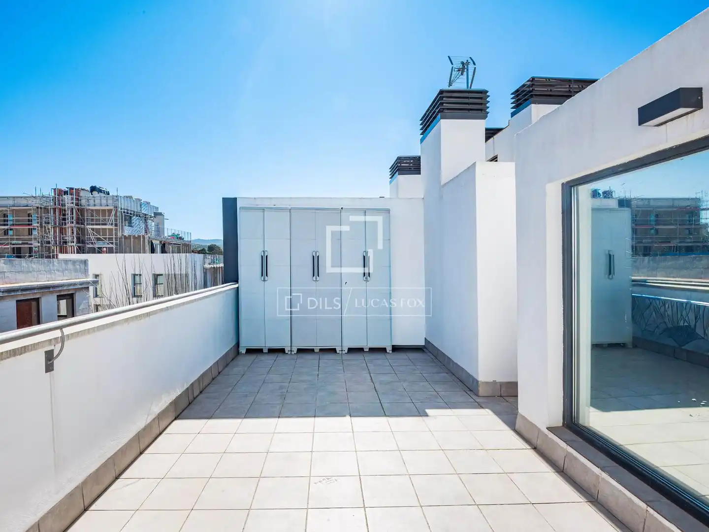 Terrasse von Wohnung zum Verkauf in Sant Cugat del Vallès mit Klimaanlage, Heizung und Terrasse