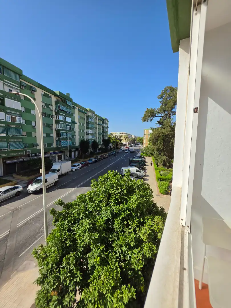 Vista exterior de Piso de alquiler en Málaga con Balcón