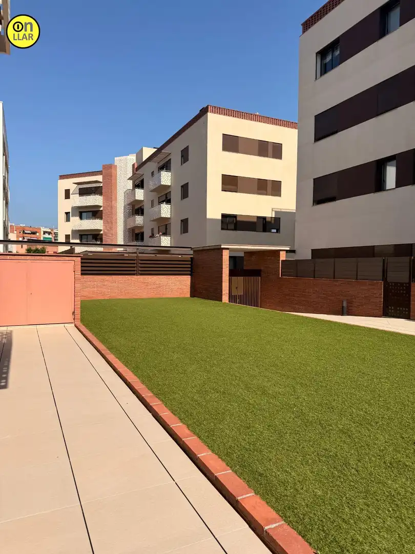 Parkplatz von Wohnung zur Miete in La Garriga mit Klimaanlage, Heizung und Terrasse