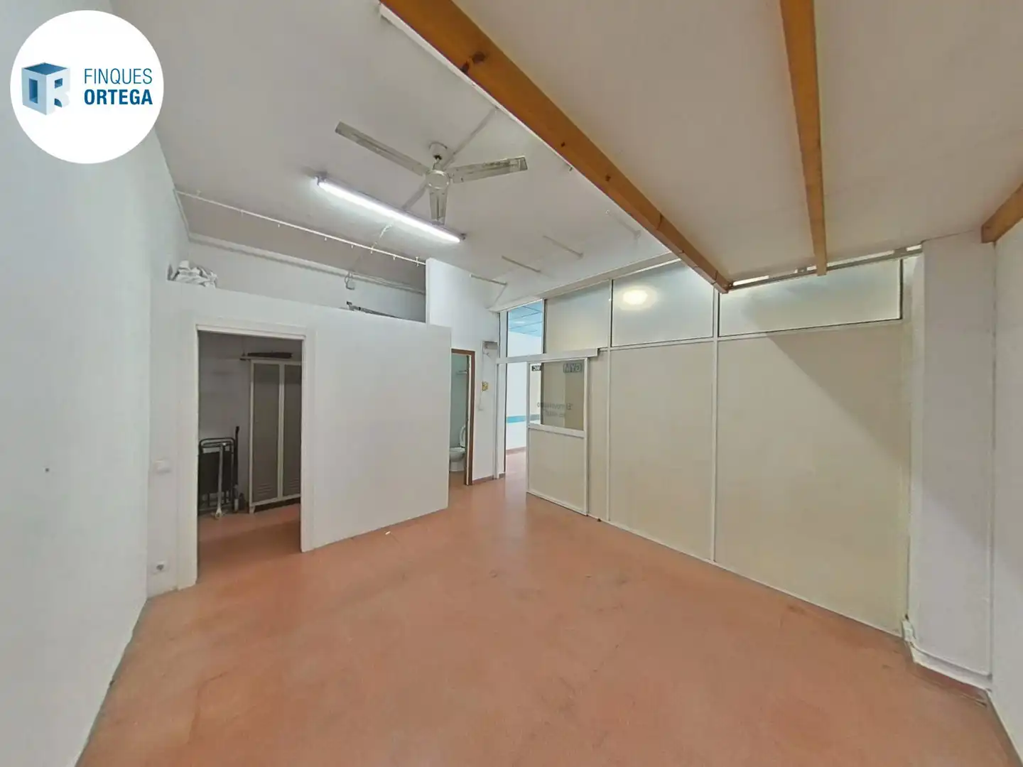 Local comercial de lloguer a de Víctor Català, imagen 13