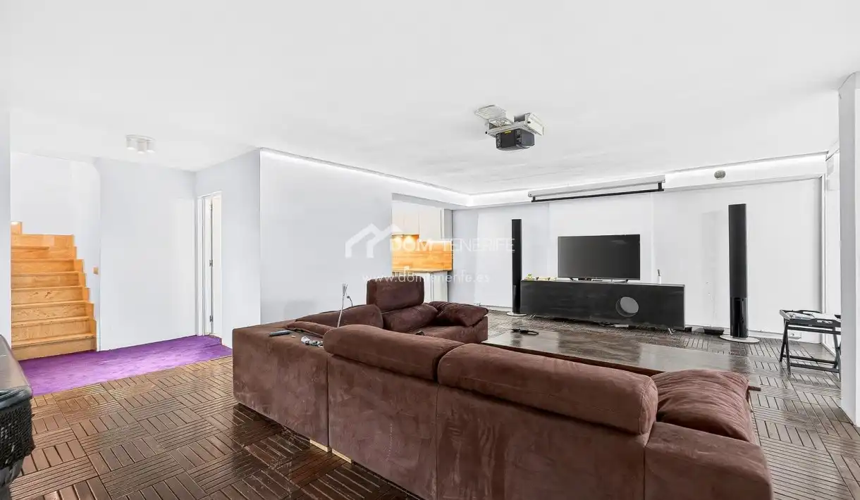 Sala de estar de Casa o chalet en venta en Arona con Terraza, Piscina y Amueblado