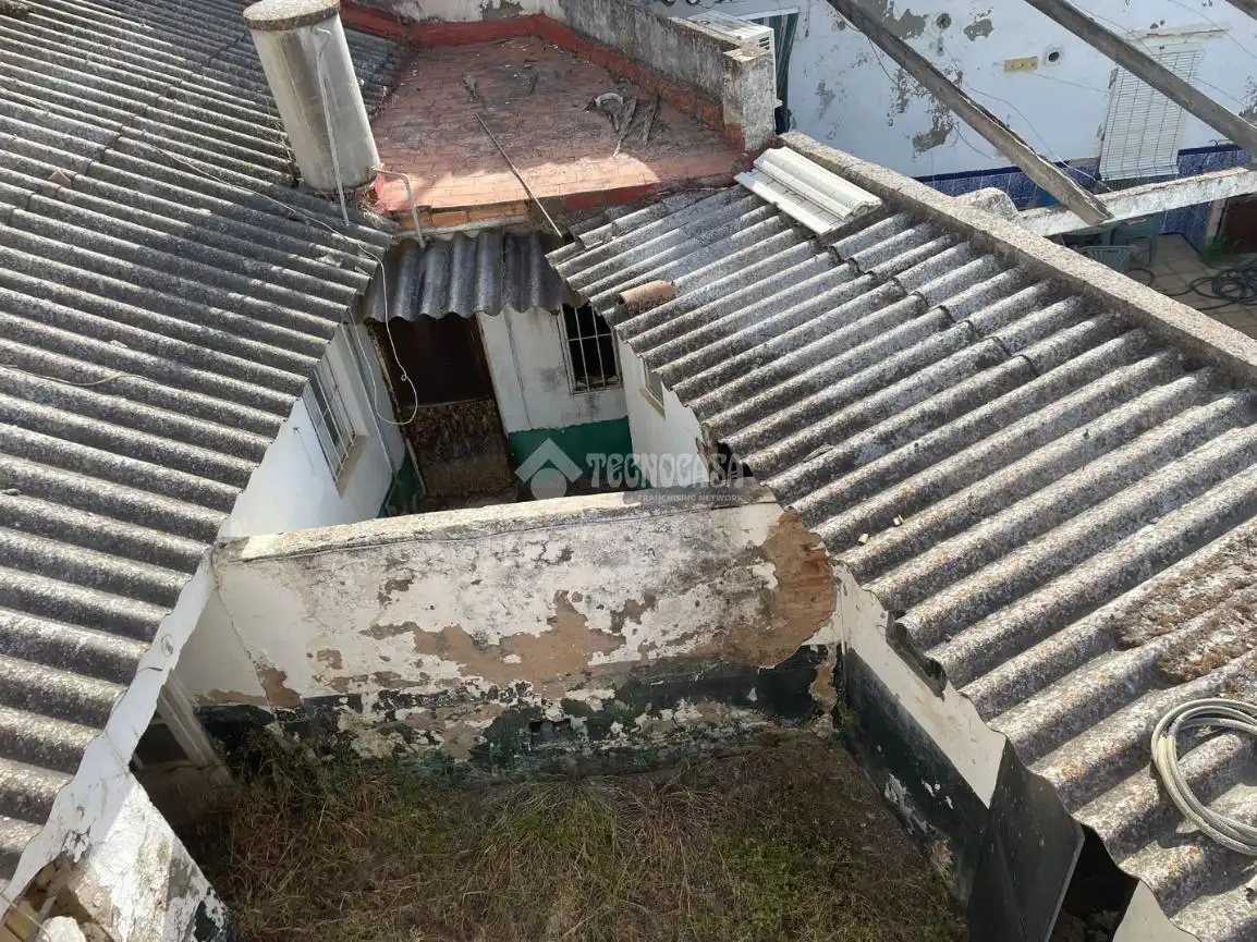 Vista exterior de Casa adosada en venta en Santiponce