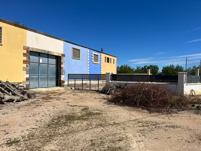 Nave industrial en Venta en Ainzón