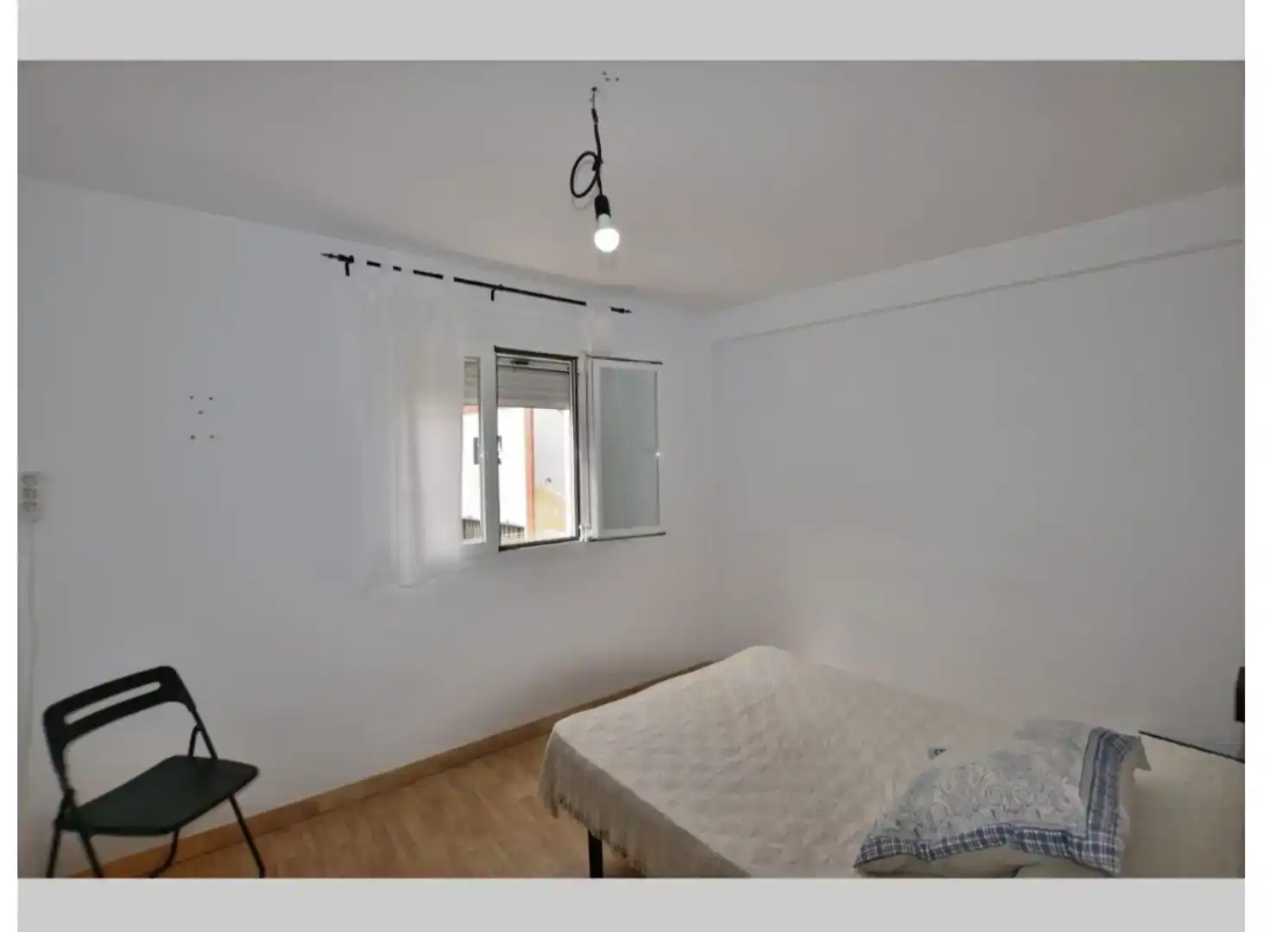 Habitación de Casa adosada en venta en Cuevas del Becerro, Málaga