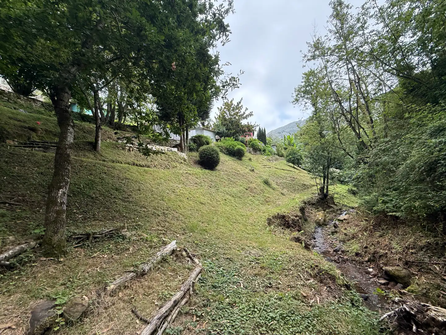 Casa o xalet en venda en Ribadesella amb Calefacció, Jardí privat i Parquet