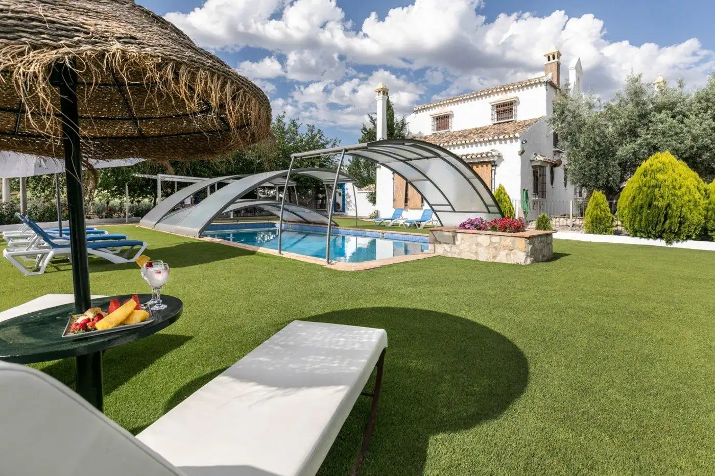 Piscina de Casa o xalet en venda en Montefrío amb Aire condicionat, Calefacció i Jardí privat