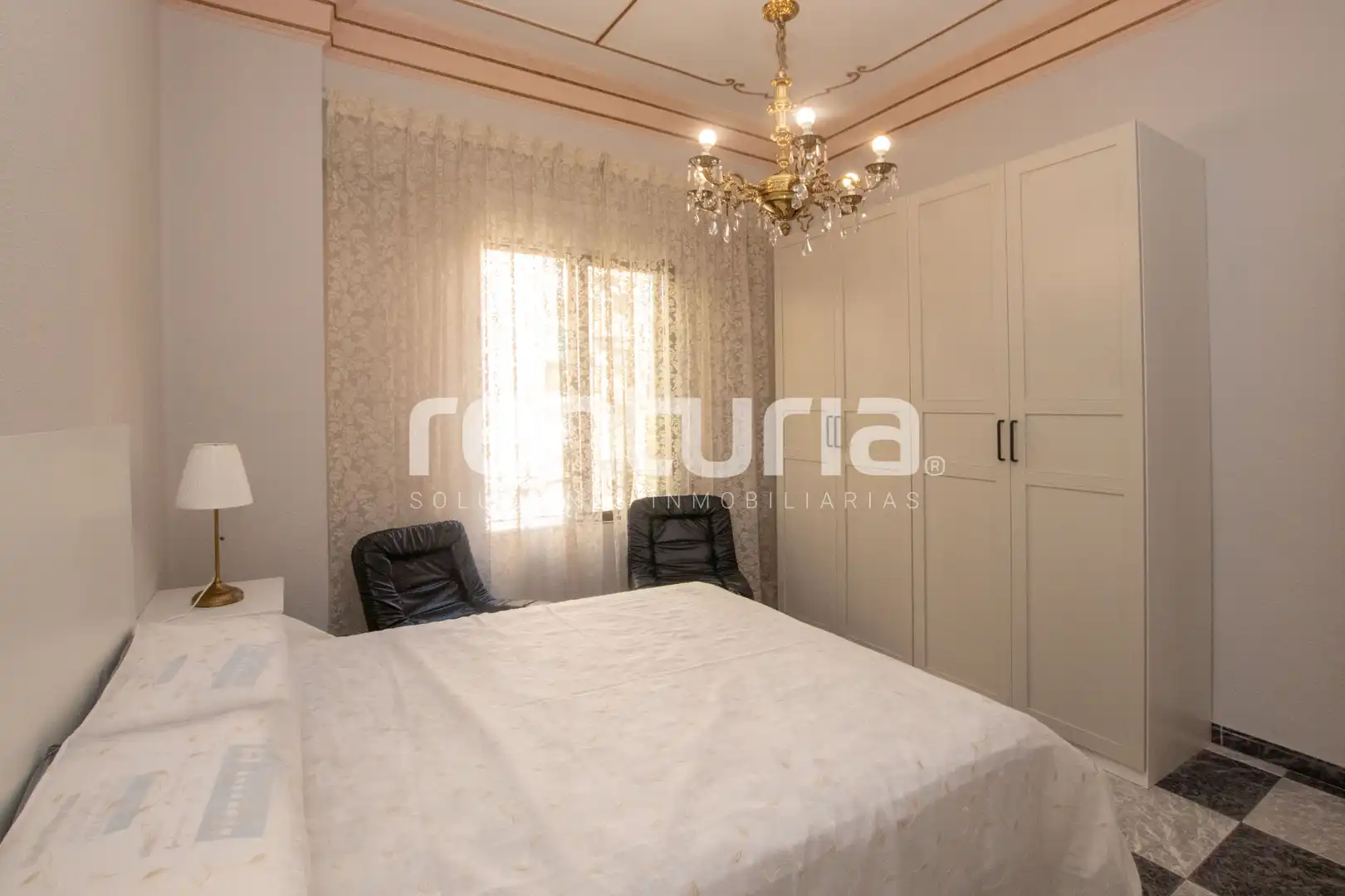 Bedroom of Flat for rent in Extramurs