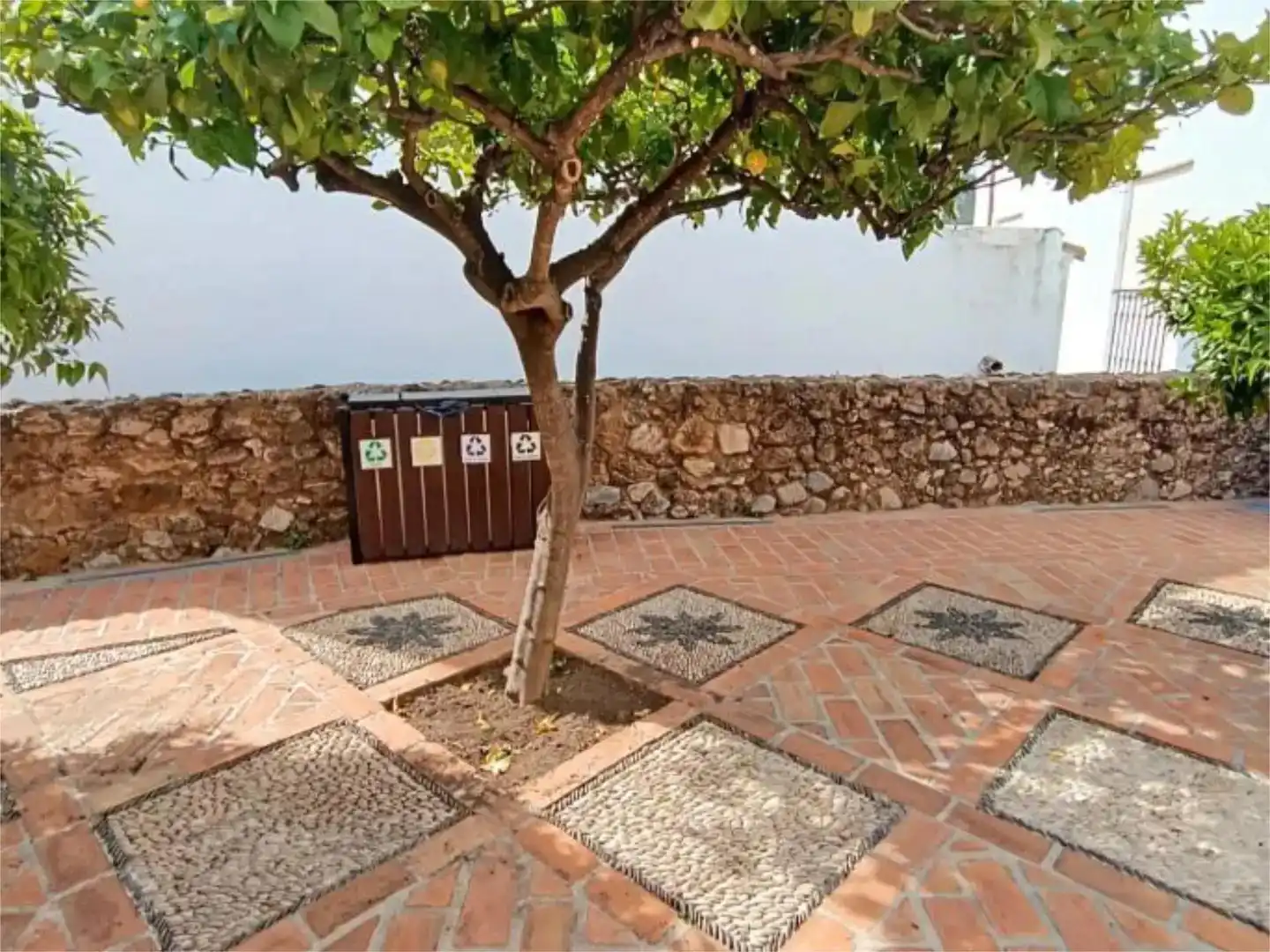 Vista exterior de Casa o chalet en venta en Istán con Aire acondicionado