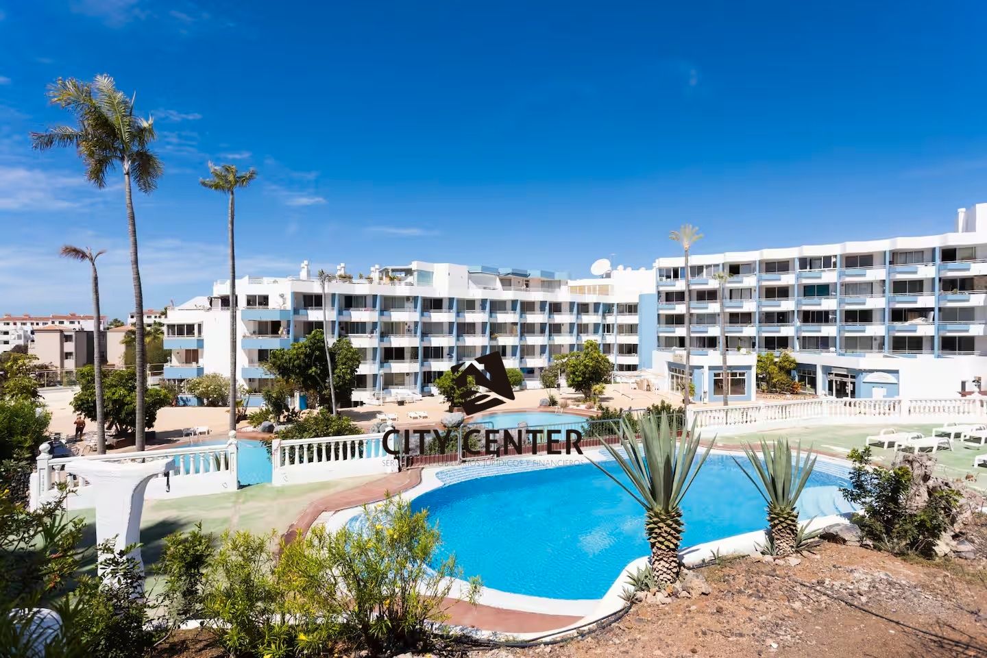 Vista exterior de Estudi en venda en San Miguel de Abona amb Moblat i Piscina comunitària