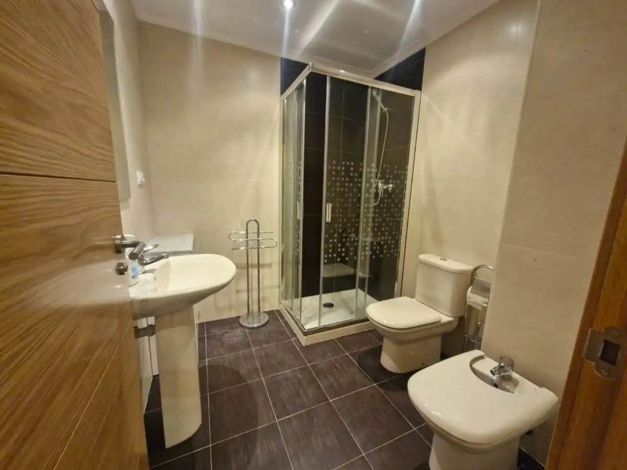Baño de Piso de alquiler en  Logroño con Calefacción, Parquet y Terraza