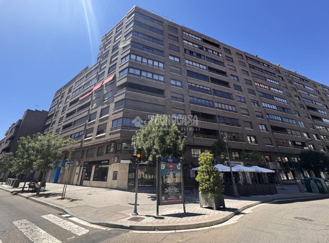 Exterior view of Flat for sale in Valladolid Capital  with Heating and Furnished