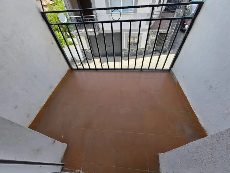 Terrassa de Casa o xalet en venda en Valdeobispo amb Aire condicionat, Jardí privat i Terrassa