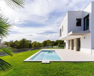 Swimming pool of House or chalet for sale in Alicante / Alacant  with Air Conditioner, Heating and Terrace