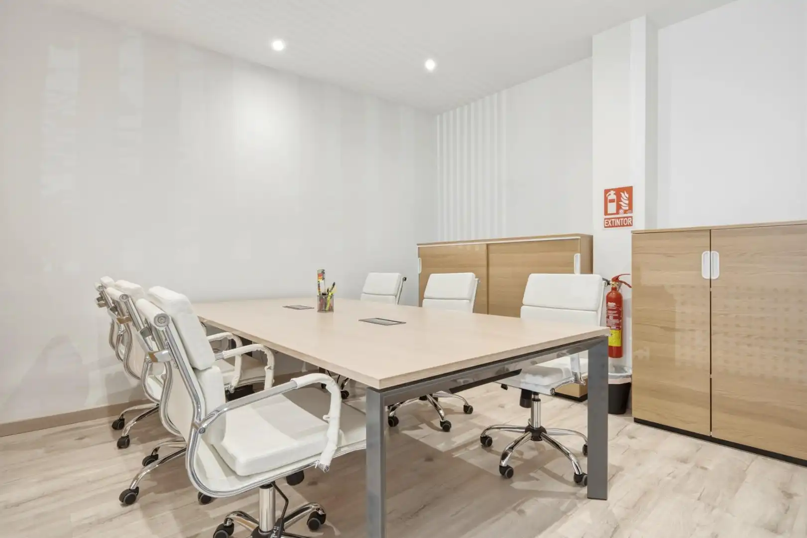 Business premises for sale in Calle de les Mestres d'Aixa, imagen 11