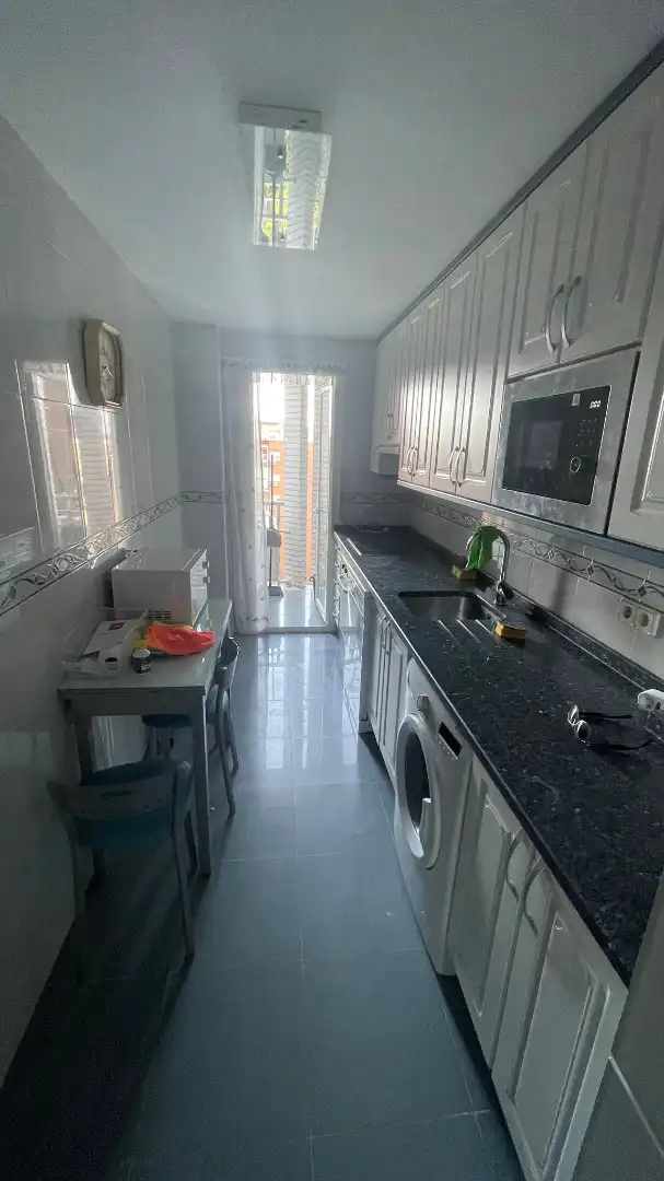 Wohnung zur Miete in Avenida de Moratalaz, Marroquina