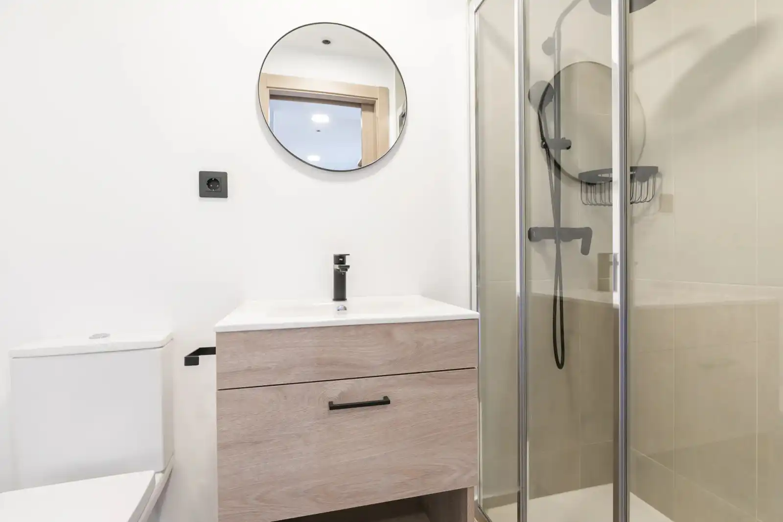 Residenziale in affitto a N/A, imagen 5