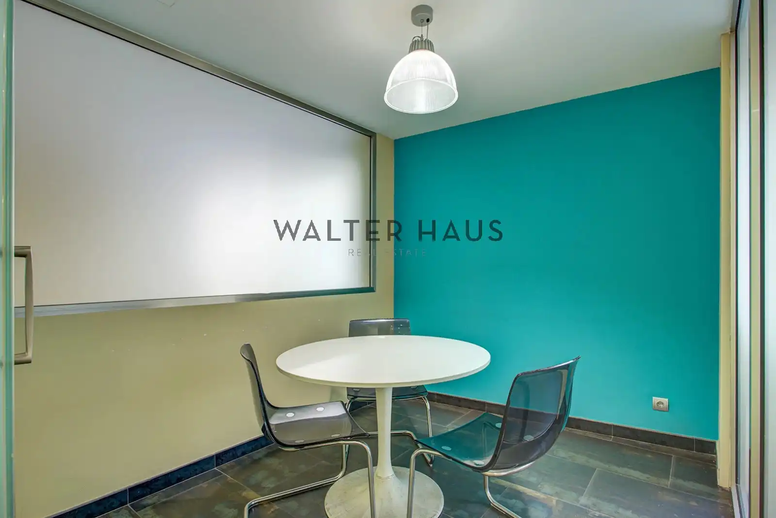Office for sale in Barcelona  with Air Conditioner