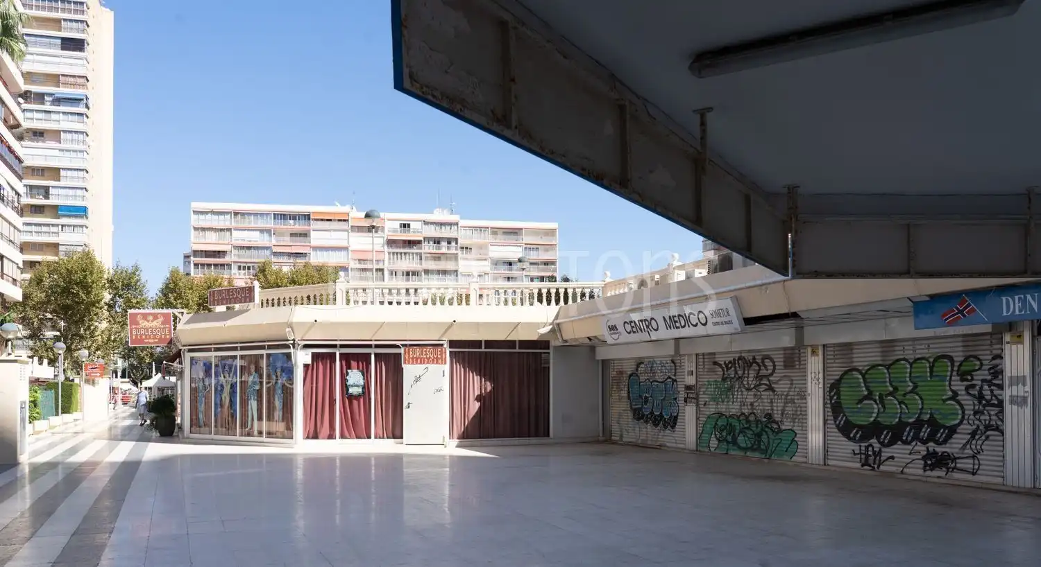 Vista exterior de Nau industrial en venda en Benidorm