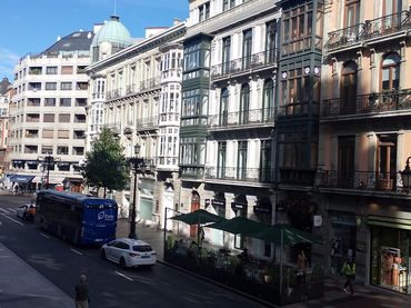 Büro mit Aufzug zur Miete in Calle Uría 15