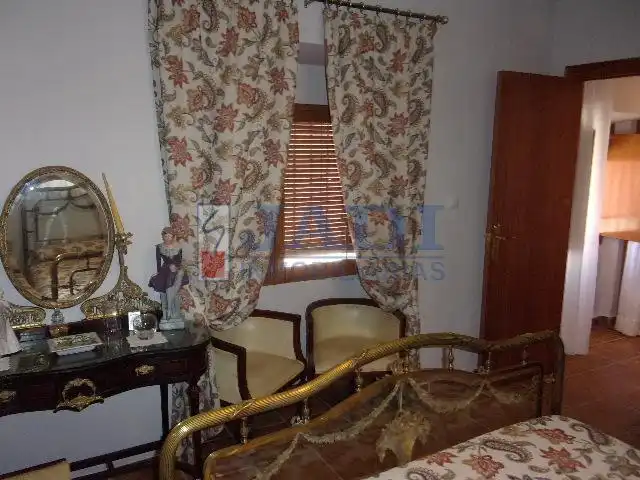 Dormitori de Casa o xalet en venda en Valdepeñas amb Aire condicionat, Calefacció i Traster
