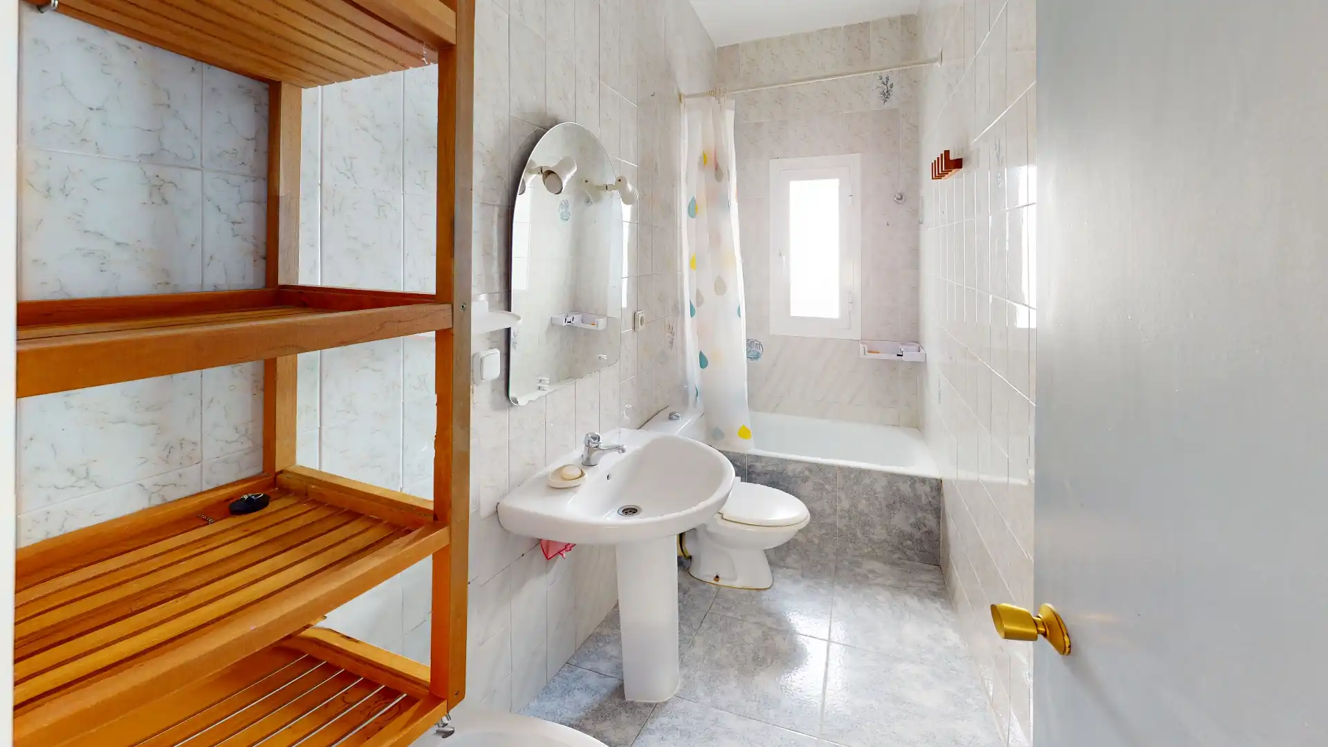 Bathroom of Flat for sale in Alicante / Alacant  with Air Conditioner and Furnished