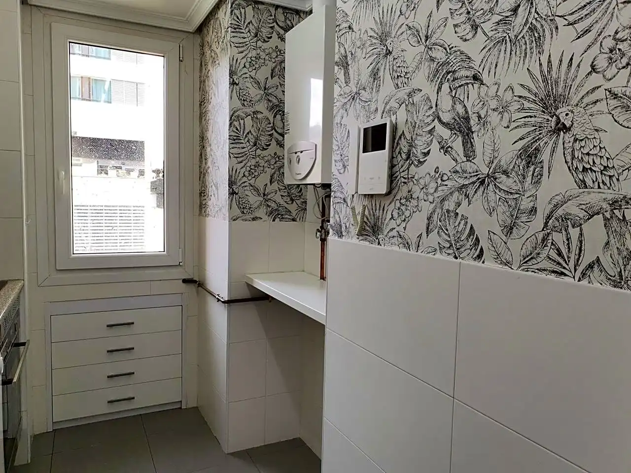 Badezimmer von Wohnung zur Miete in Madrid mit Klimaanlage, Heizung und Gemeinschaftspool