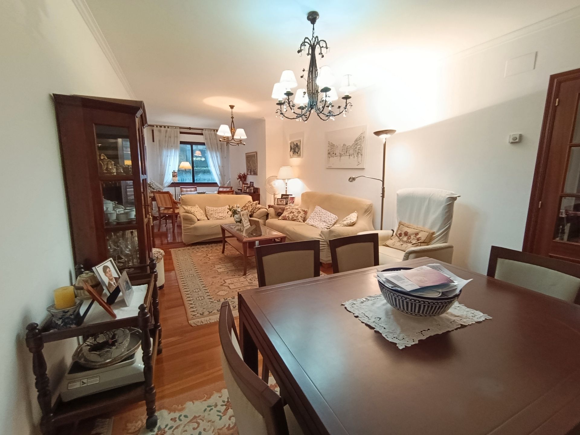 Living room of Flat for sale in Pontevedra Capital   with Heating, Parquet flooring and Furnished
