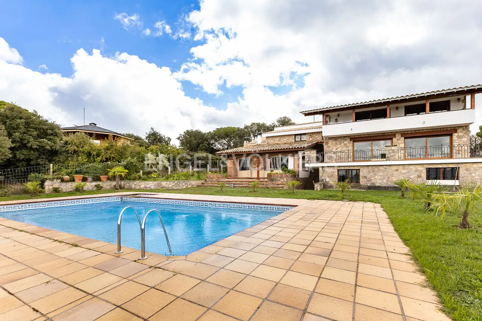 Vista exterior de Casa o xalet en venda en Seva amb Aire condicionat, Calefacció i Jardí privat