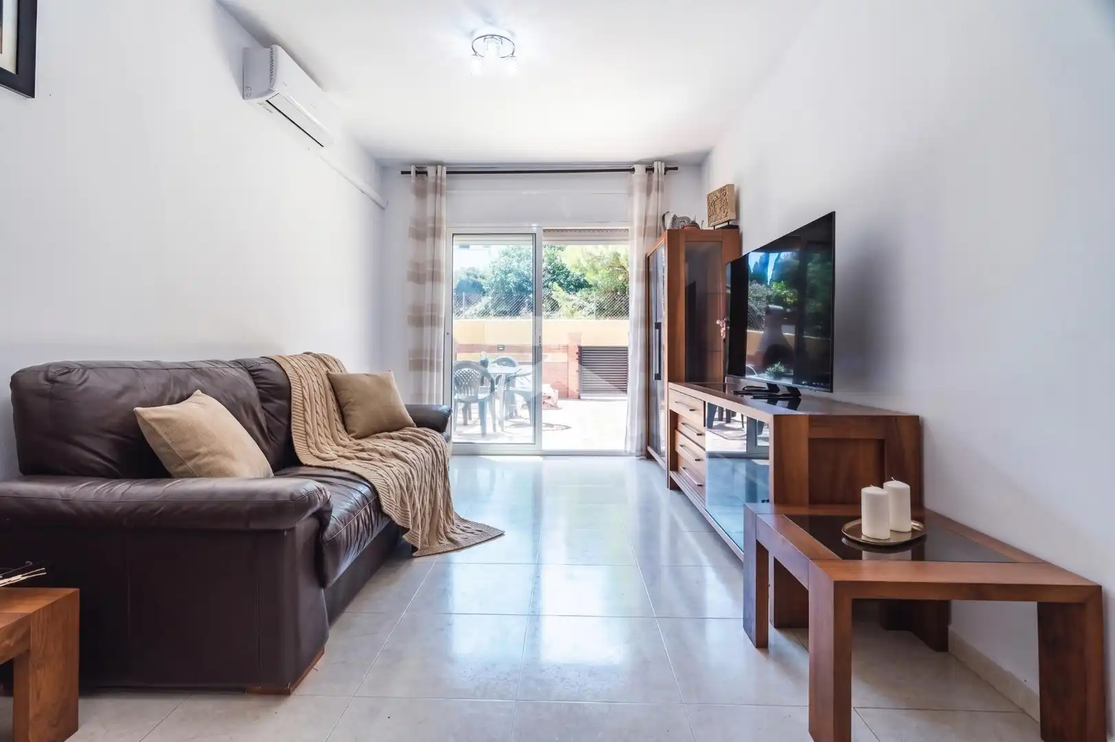 Casa aparellada amb terrassa en venda a Platja de Mont-roig, imagen 7