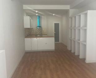 Kitchen of Flat to rent in Vilanova i la Geltrú  with Air Conditioner, Heating and Parquet flooring