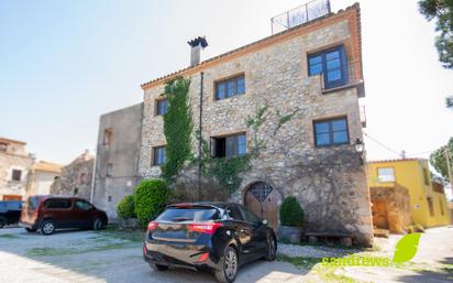 Vista exterior de Casa adosada en venda en Navata amb Terrassa