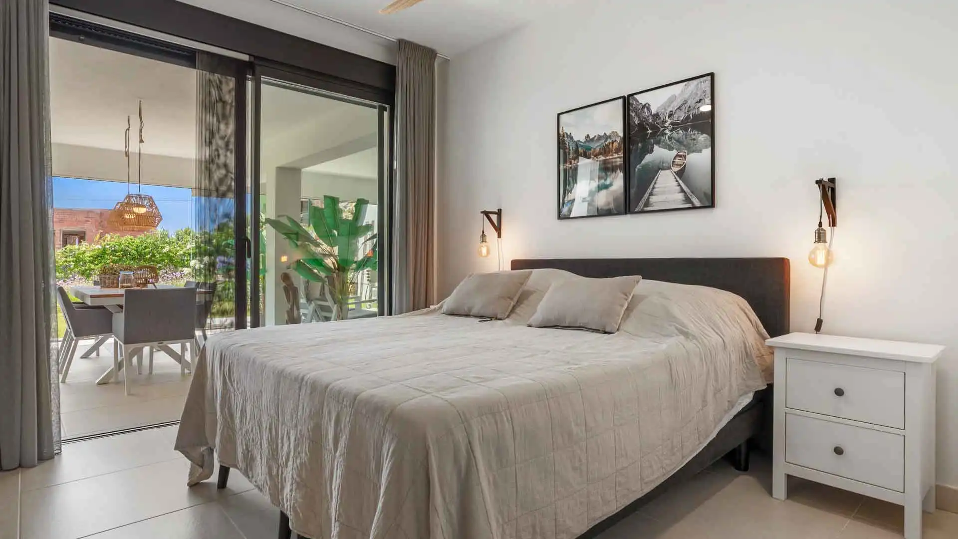 Habitación de Apartamento en venta en Estepona con Aire acondicionado, Jardín privado y Terraza