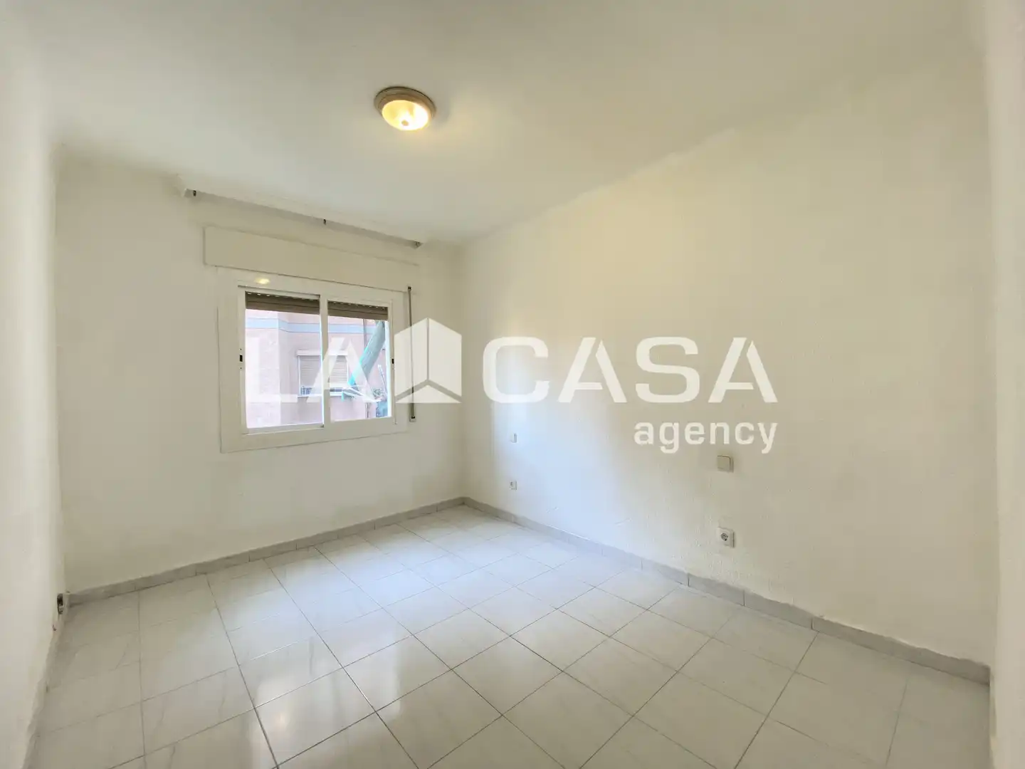 Piso en venta en Sant Adrià de Besòs con Calefacción y Balcón