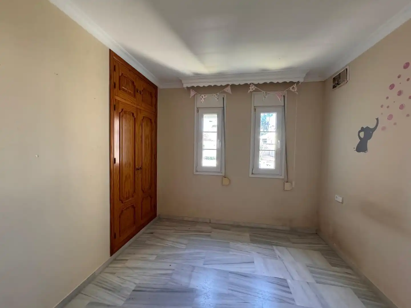 Habitación de Casa o chalet en venta en Estepona con Aire acondicionado, Calefacción y Jardín privado