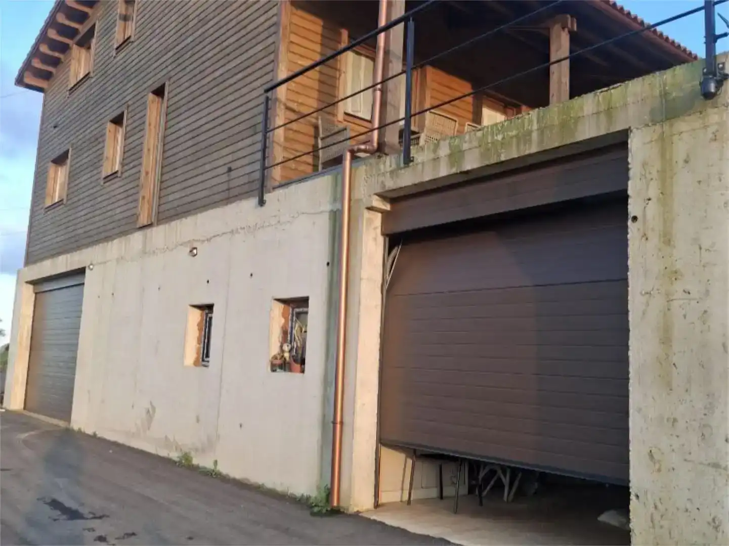 Vista exterior de Casa o xalet en venda en Carreño amb Balcó