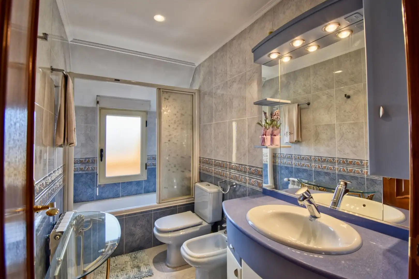 Bathroom of Flat for rent in Saladar