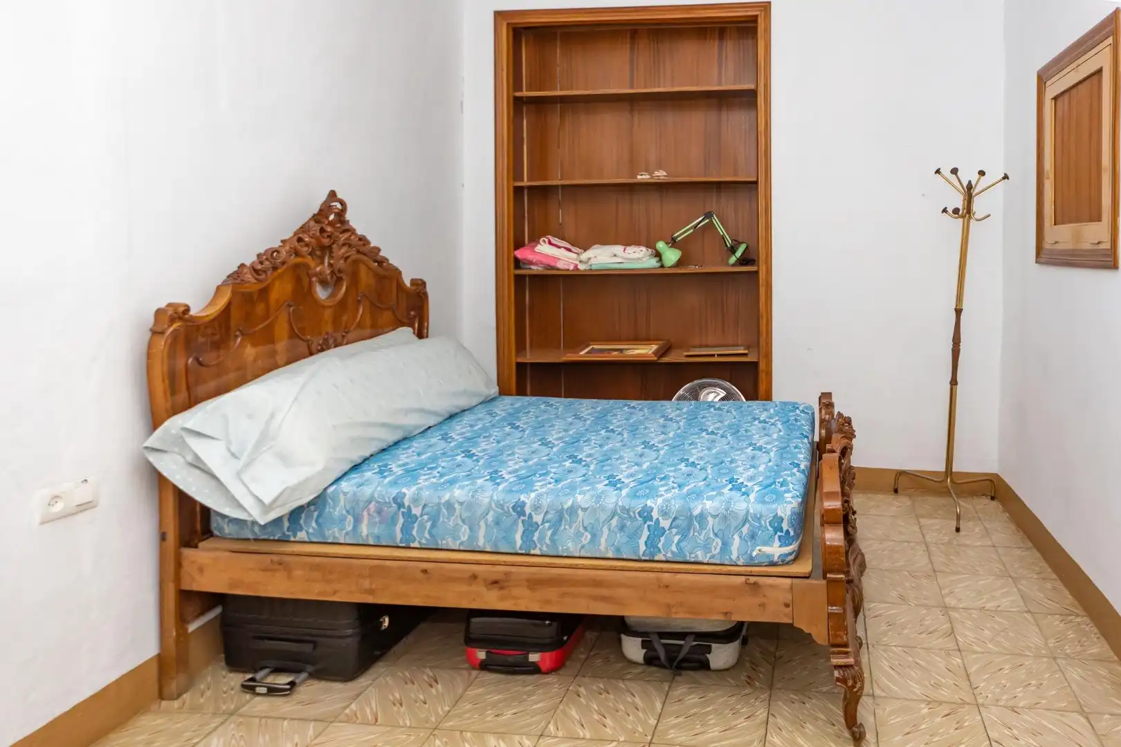 Habitación de Edificio en venta en Guadix