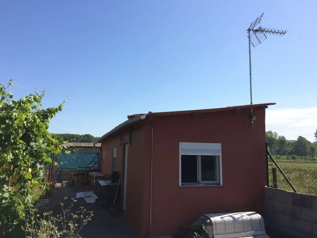 Vista exterior de Finca rústica en venta en Cubillos del Sil con Jardín privado, Terraza y Amueblado