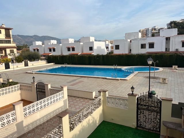 Single-family semi-detached to rent in Carrer Doctor Fleming, Benicasim Golf