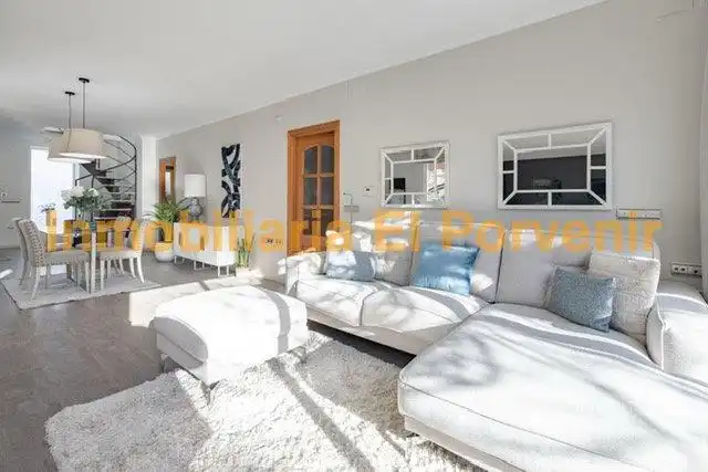 Sala de estar de Casa o chalet en venta en Torrent con Aire acondicionado, Calefacción y Jardín privado