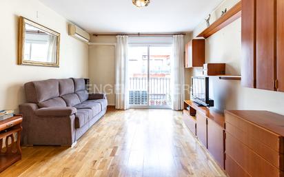 Living room of Apartment for sale in Premià de Mar  with Air Conditioner, Heating and Parquet flooring