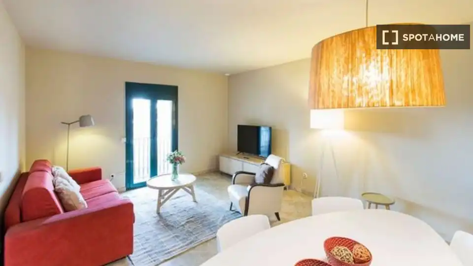 Flat with terrace to rent in Ciutat Vella, imagen 2