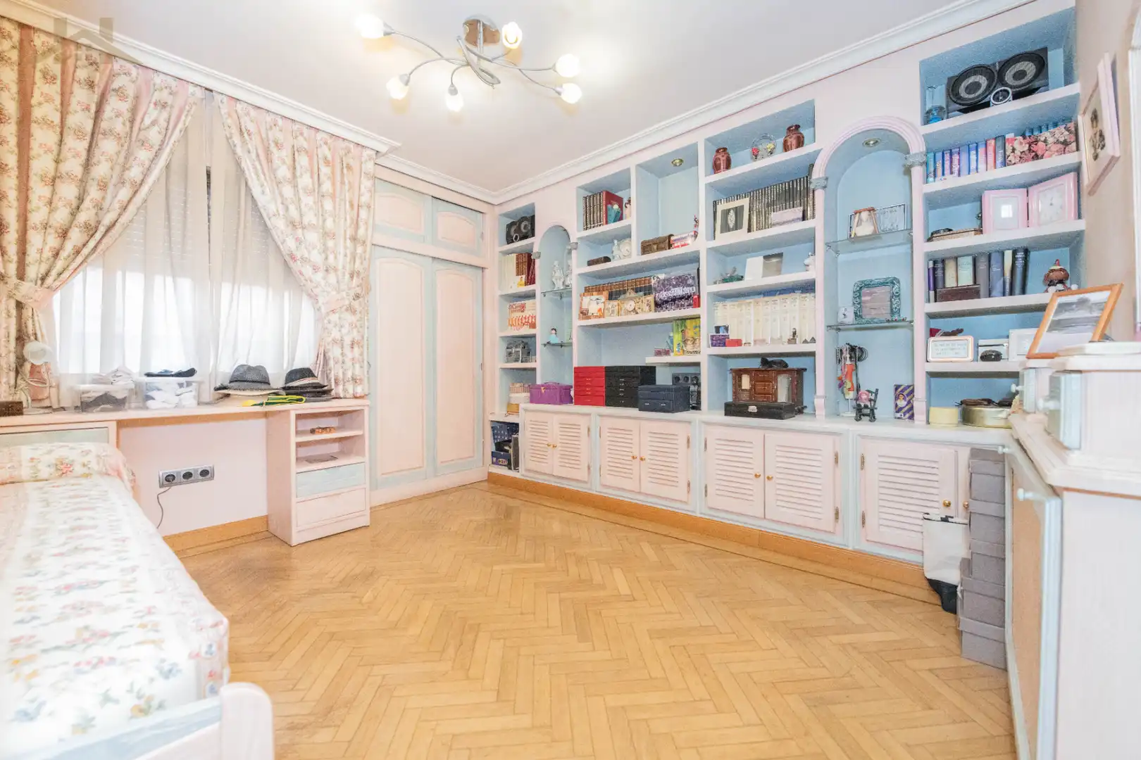 Bedroom of Houses for sale in Móstoles  with Air Conditioner, Heating and Private garden