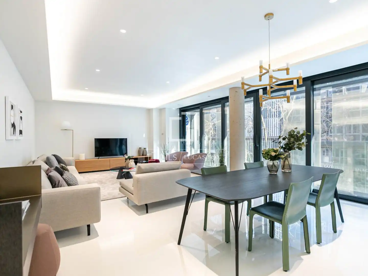 Sala d'estar de Pis en venda en Barcelona amb Aire condicionat, Calefacció i Terrassa
