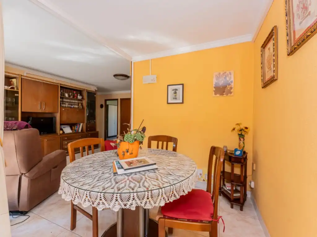 Menjador de Apartament en venda en Barcelona