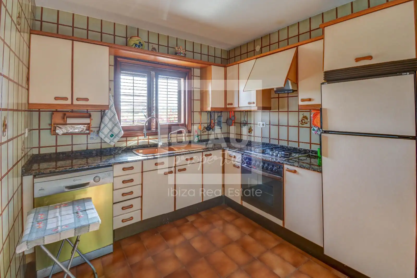 Kitchen of Houses for sale in Sant Josep de sa Talaia  with Air Conditioner, Terrace and Storage room